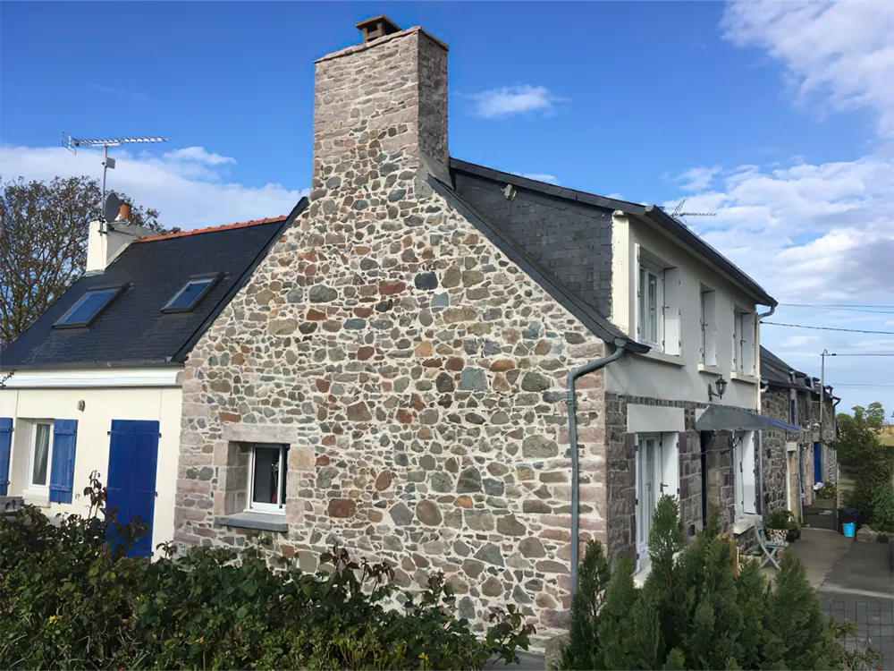 Tradipierre Renovation Batiments Anciens Et Extension En Pierres A Plurien 22 Rejointoiement De Facade 4 1