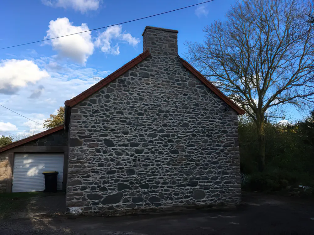 Tradipierre Renovation Batiments Anciens Et Extension En Pierres A Plurien 22 Rejointoiement De Facade 6